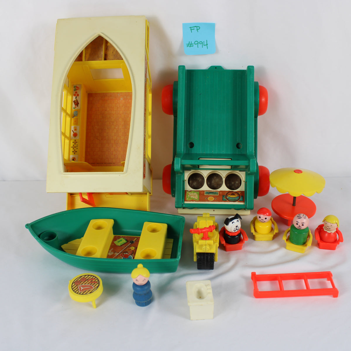 1975-1976 Fisher-Price Little People Play Family Camper #994 Playset Lot