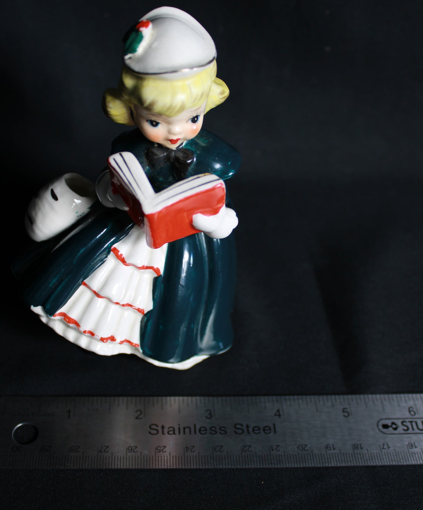 Enchanting 1950s Caroler Girl Figurine (AX1690 B)