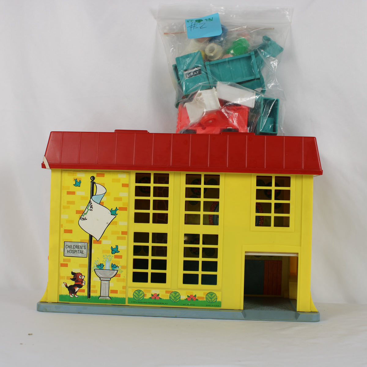 Vintage Fisher-Price Play Family Children's Hospital #931 Complete Set