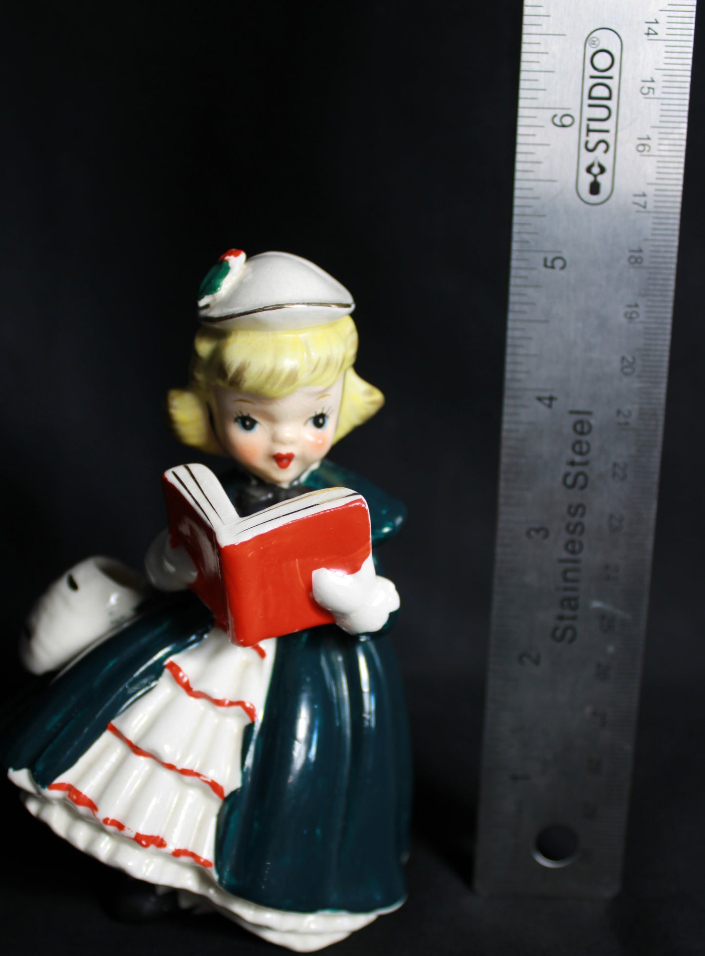 Enchanting 1950s Caroler Girl Figurine (AX1690 B)