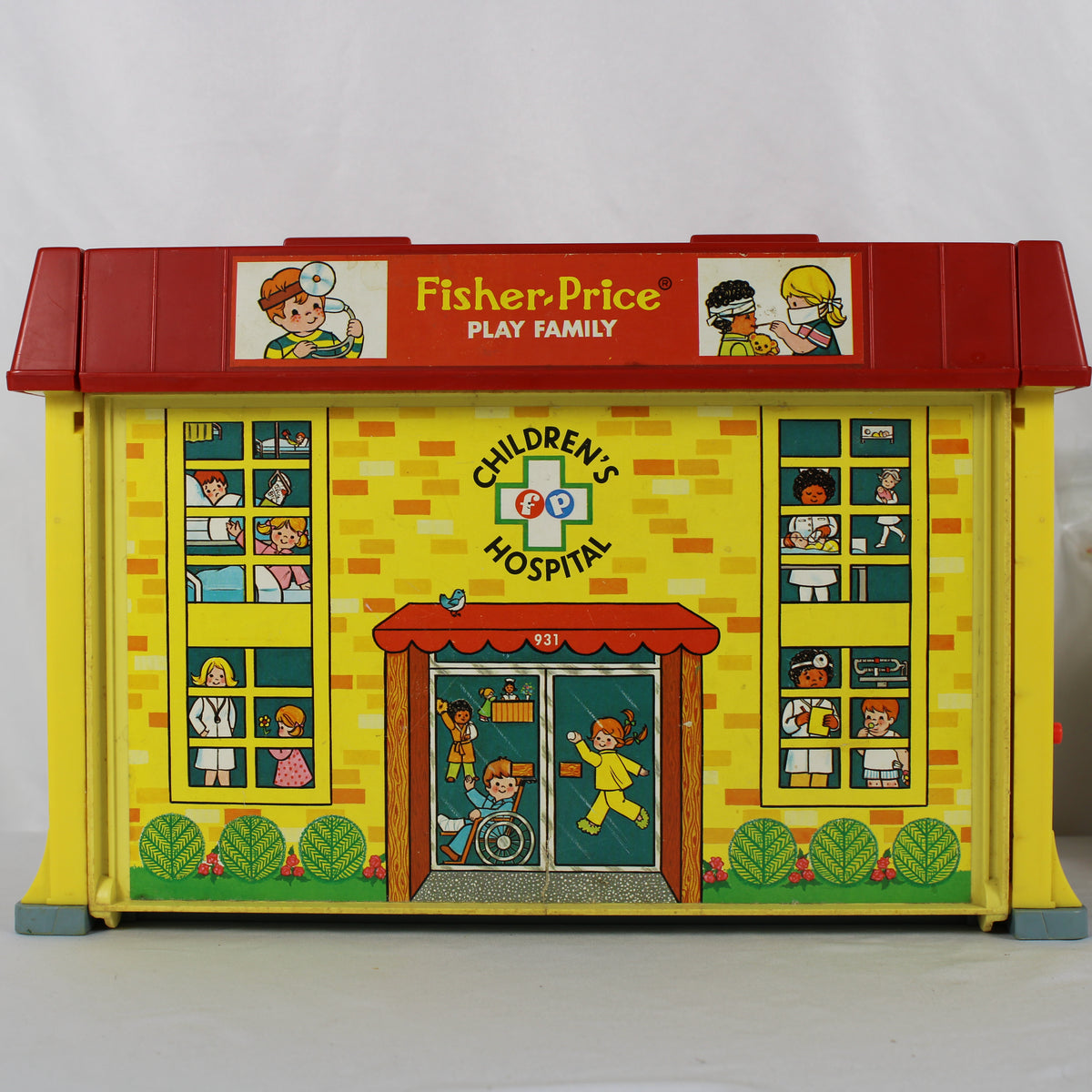 Vintage Fisher-Price Play Family Children's Hospital #931 Complete Set