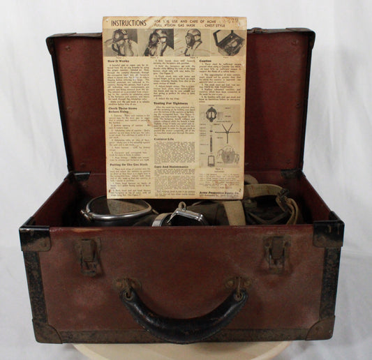 Vintage Acme CM-679 Full Vision Industrial Gas Mask with Original Case