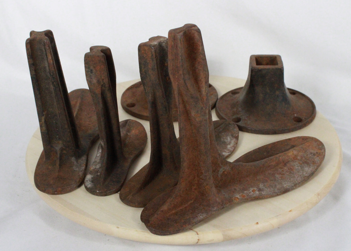Vintage Industrial Charm: Antique Cast Iron Cobbler’s Set with Interchangeable Forms