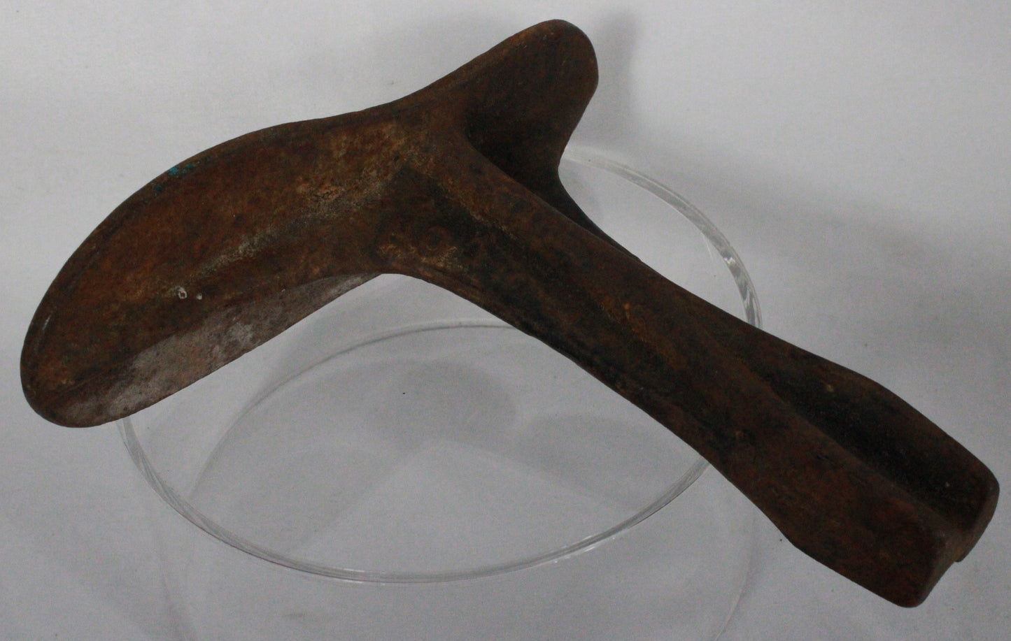 Vintage Industrial Charm: Antique Cast Iron Cobbler’s Set with Interchangeable Forms