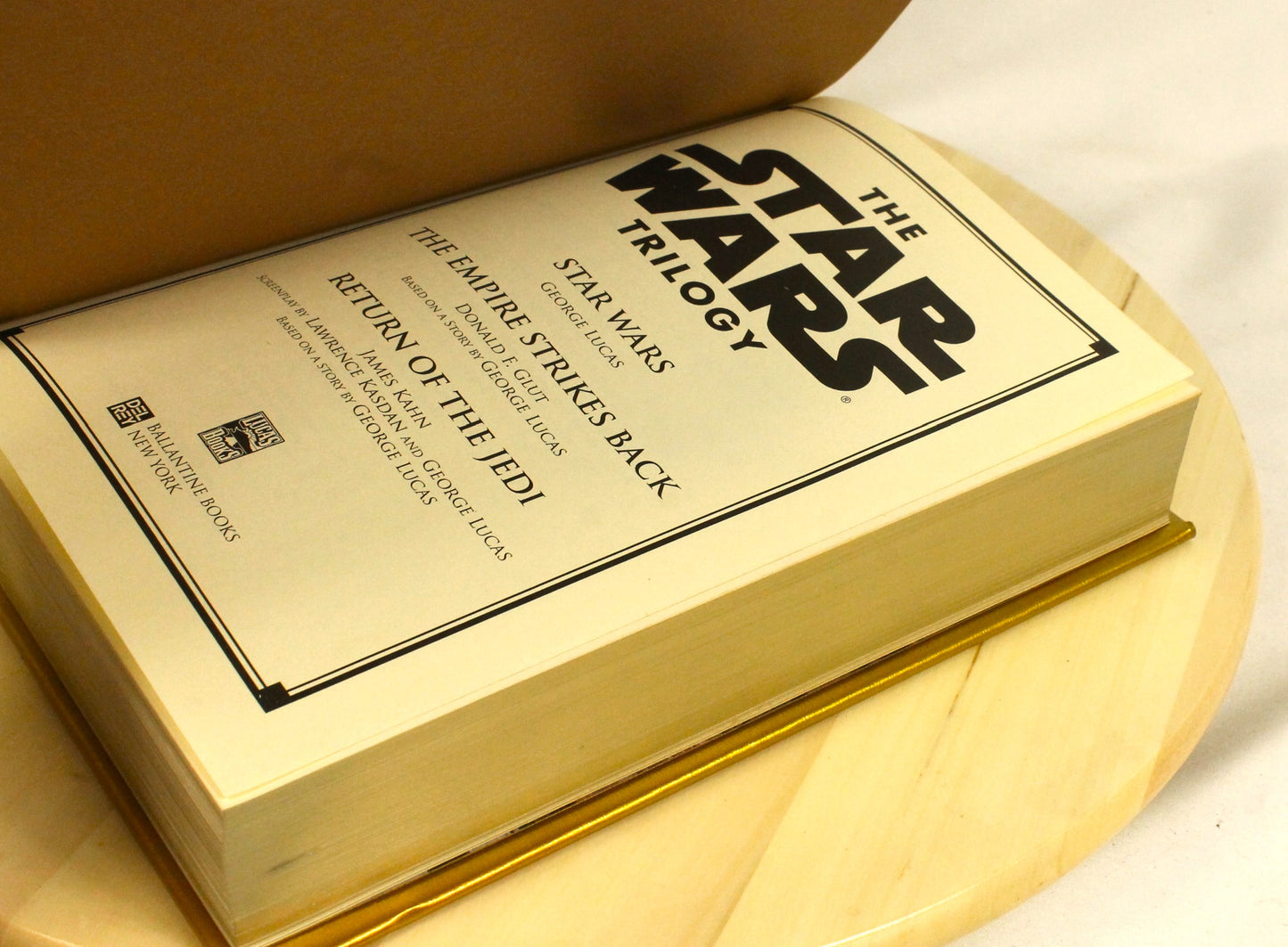Star Wars Trilogy (Gold Leatherbound Edition 978-0-385-36509-3)