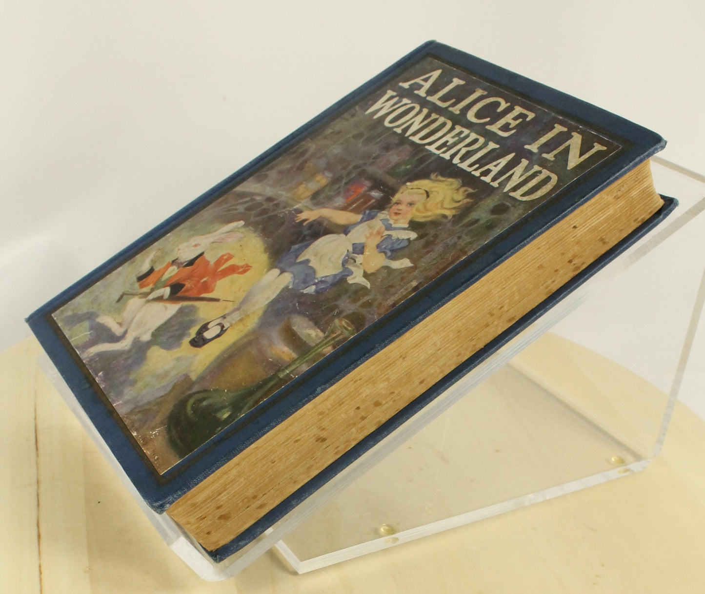 Alice In Wonderland Wonders in Wonderland by Lewis Carroll