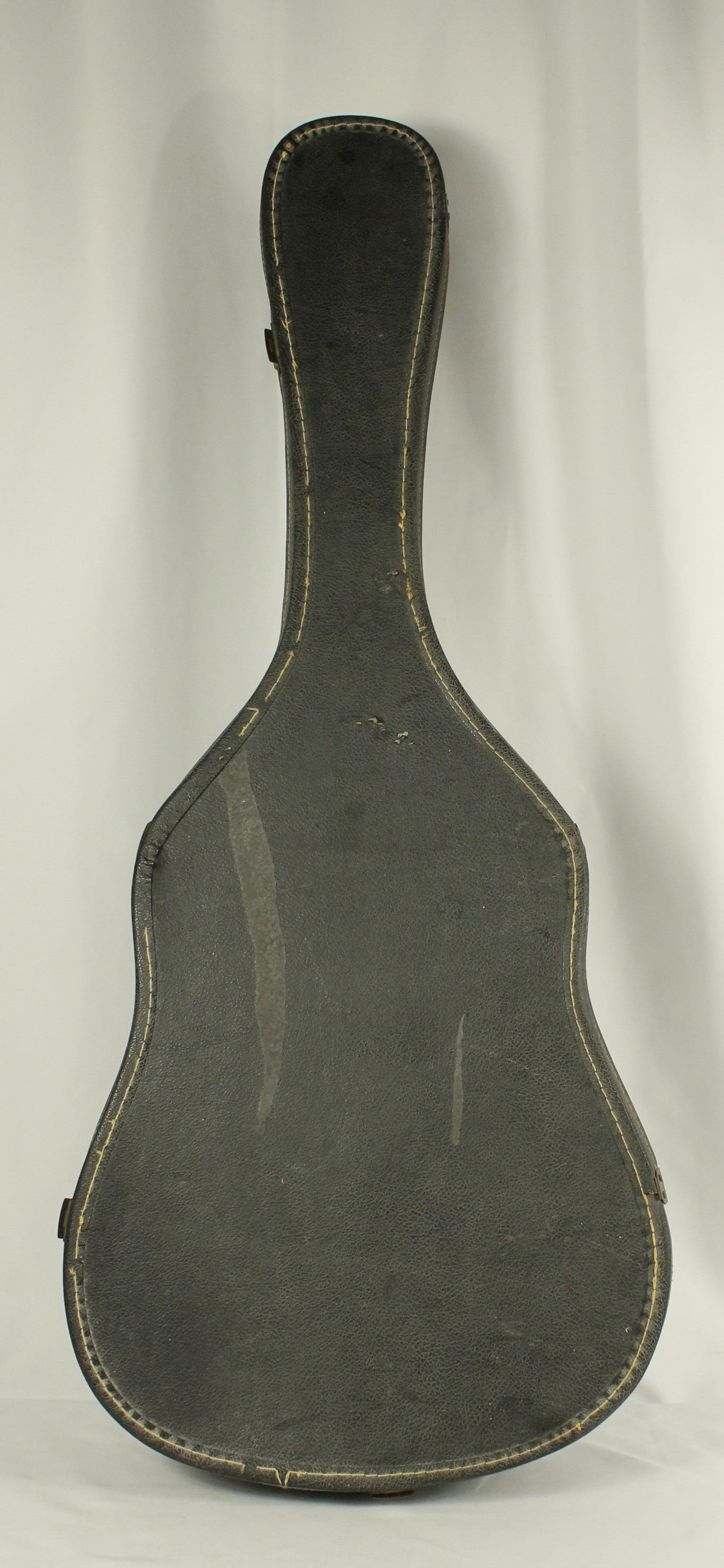 Yamaha FG-200 Guitar and Case