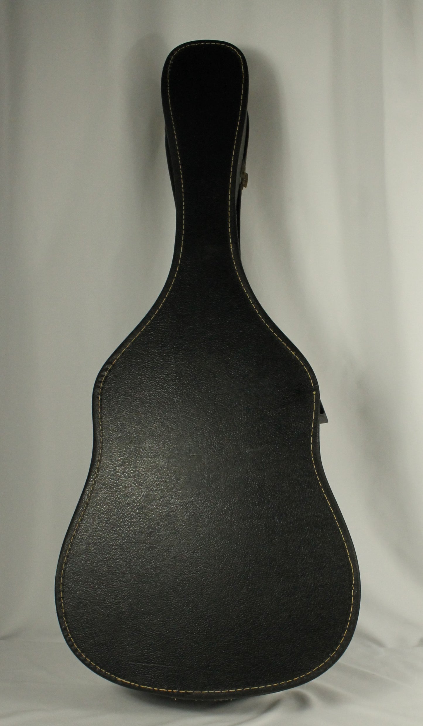 Yamaha FG-200 Guitar and Case