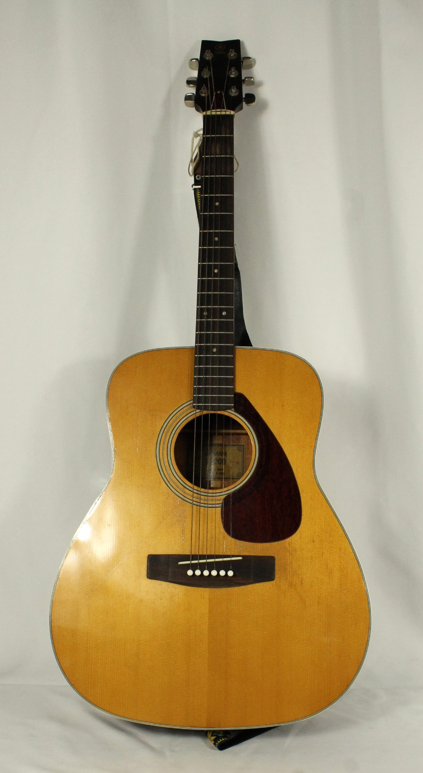 Yamaha FG-200 Guitar and Case