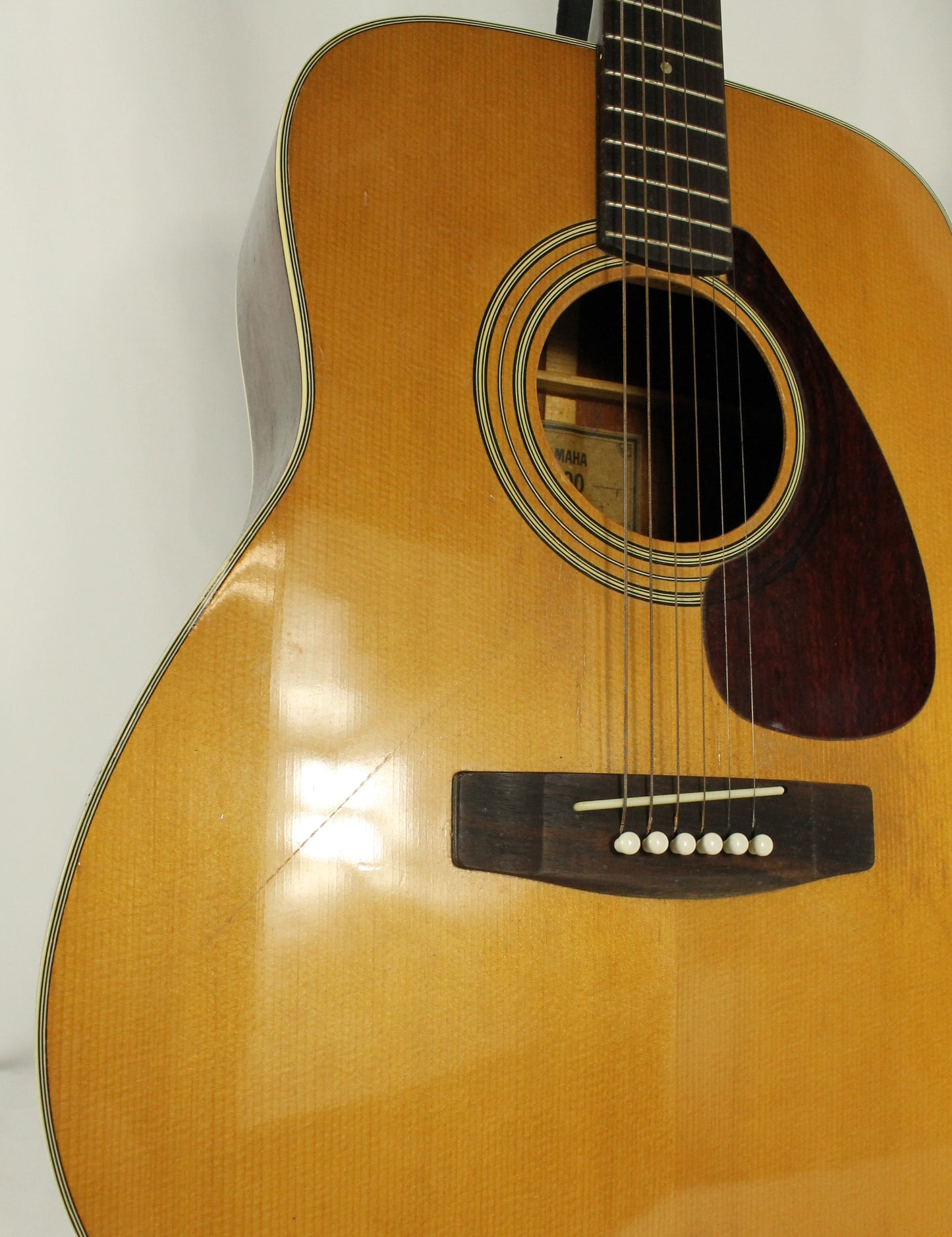 Yamaha FG-200 Guitar and Case