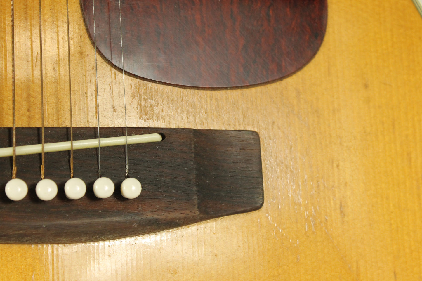 Yamaha FG-200 Guitar and Case