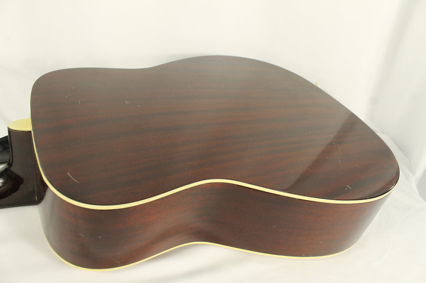 Yamaha FG-200 Guitar and Case