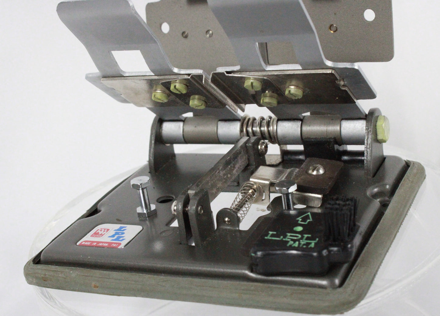 Professional Grade Retro Film Editing: Vintage LPL 8mm & Super 8 Splicer