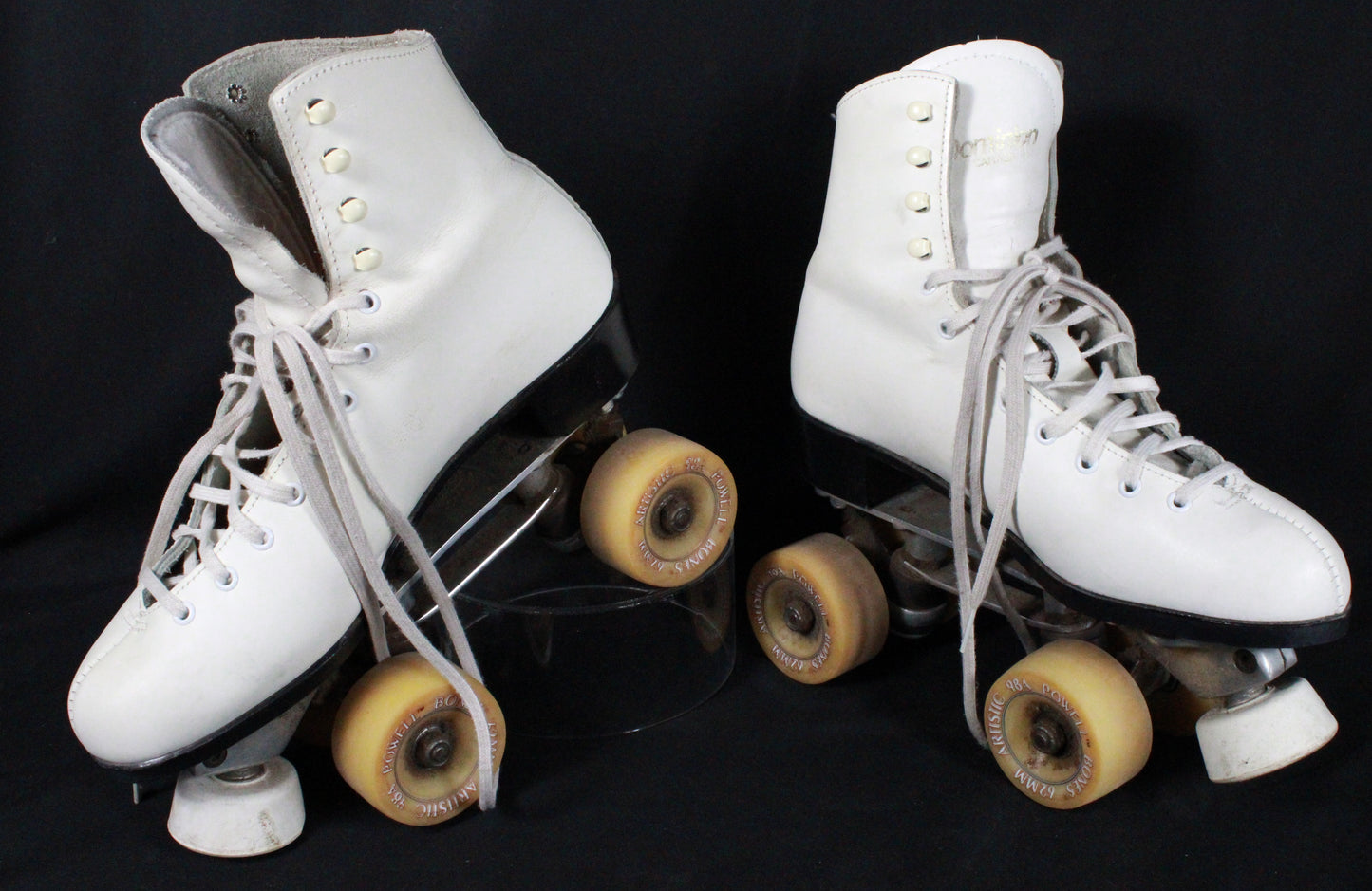 Dominion Canada White Leather Roller Skates