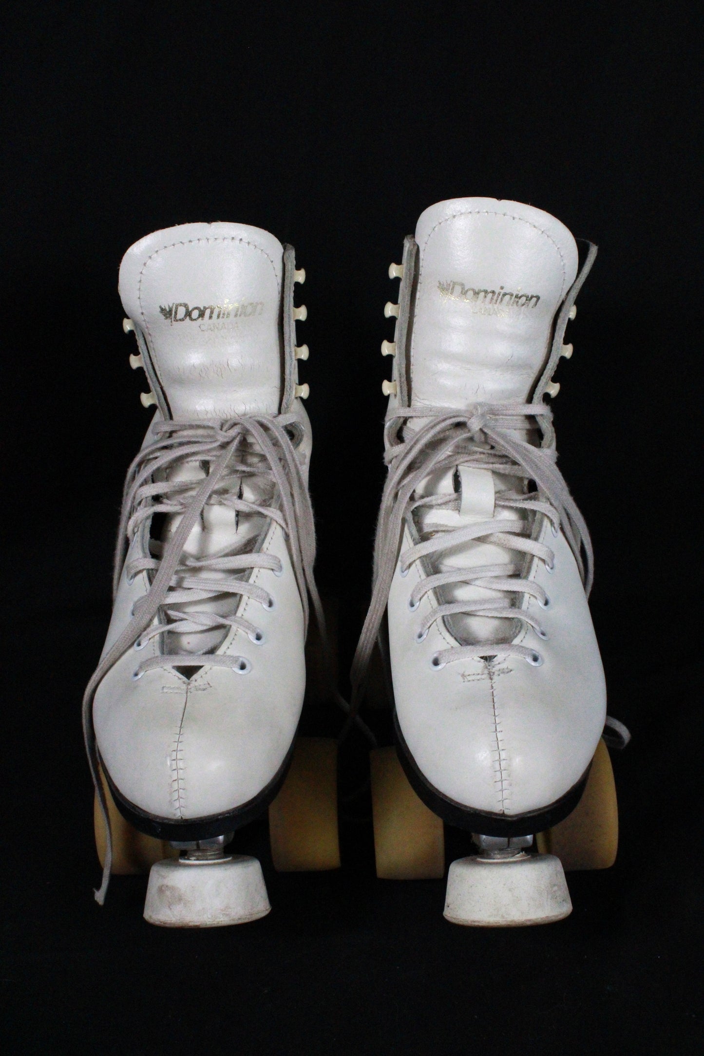Dominion Canada White Leather Roller Skates