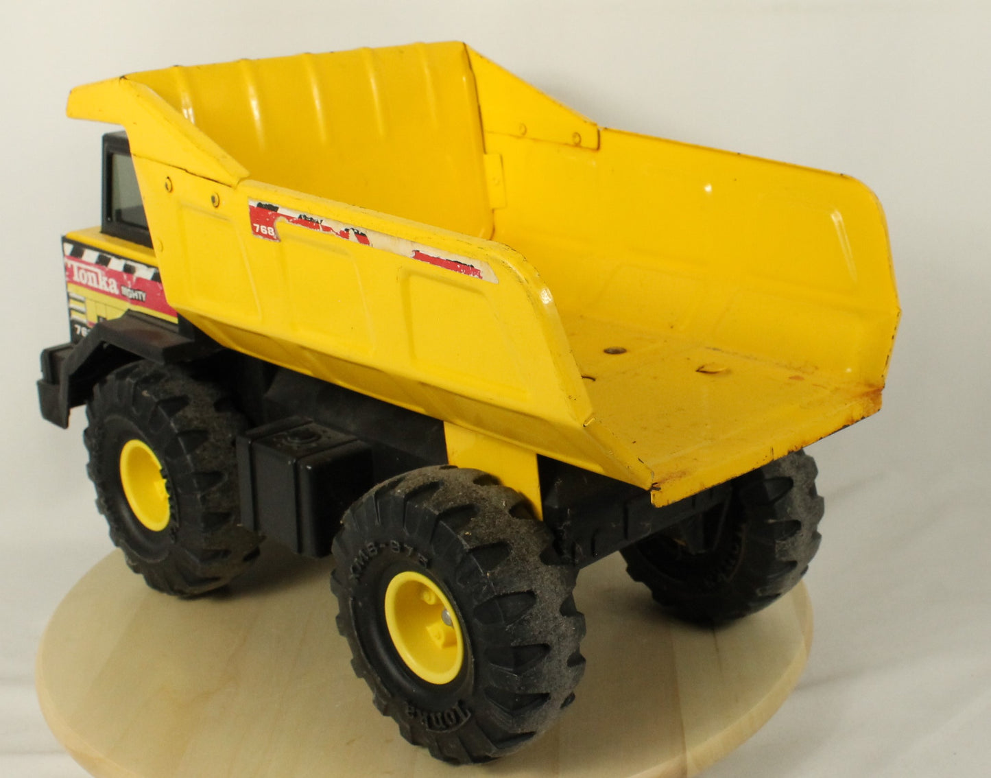 Vintage Tonka Mighty 768 Yellow Dump Truck – Heavy Duty Steel Construction Toy