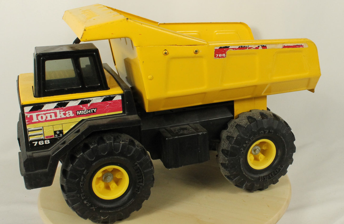Vintage Tonka Mighty 768 Yellow Dump Truck – Heavy Duty Steel Construction Toy