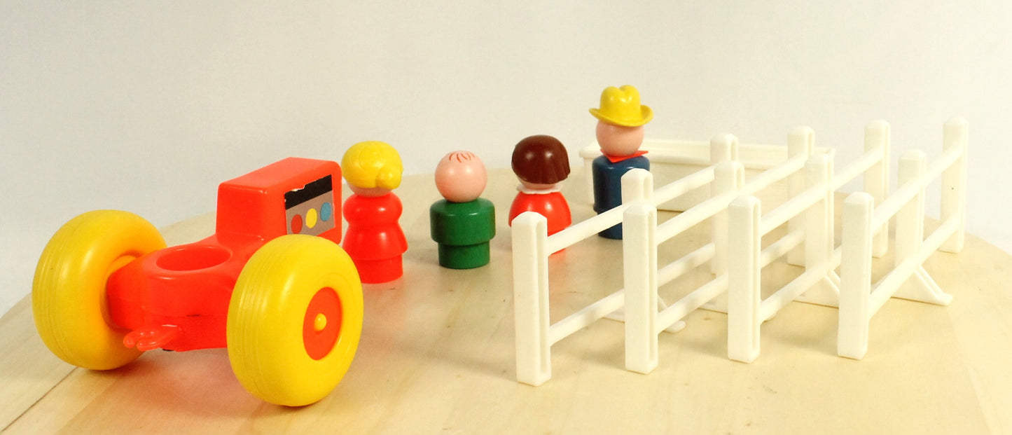Fisher-Price Play Family Farm