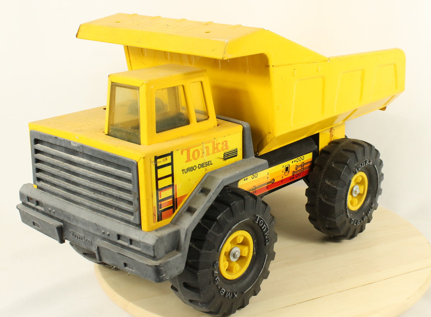 Vintage Tonka Turbo-Diesel Dump Truck & T-6 Bulldozer/Backhoe Metal Construction Vehicle Lot